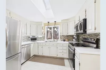 77 Fairfield Drive, North Kingstown, RI 02852 - Photo 9