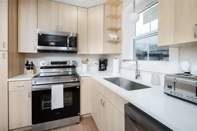 29 Dunford Street, Providence, RI 02909 - Photo 5