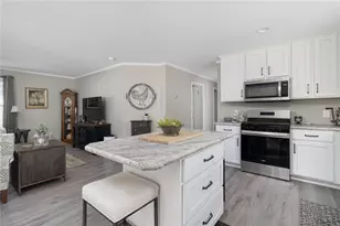 22 Valiant Dr, Coventry, RI 02816 - Photo 7