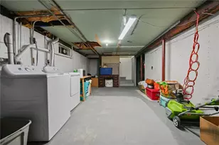 401 Lake Shore Dr, Warwick, RI 02889 - Photo 21