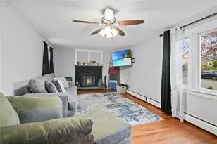 401 Lake Shore Dr, Warwick, RI 02889 - Photo 5