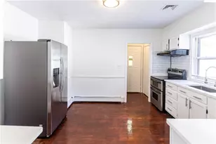 32 Sykes St, Warwick, RI 02886 - Photo 13