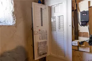 32 Sykes St, Warwick, RI 02886 - Photo 15