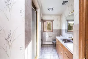 6 Christopher Dr, Johnston, RI 02919 - Photo 5