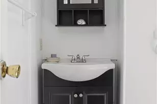 362 Bramans Ln, Portsmouth, RI 02871 - Photo 15