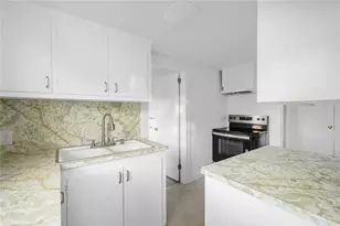 97 Bliss Mine Rd, Newport, RI 02840 - Photo 9