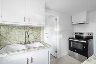 97 Bliss Mine Rd, Newport, RI 02840 - Photo 3