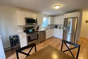 32 Middleton Ave, Newport, RI 02840 - Photo 1