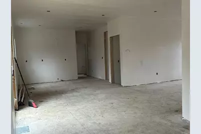 20 Doreen Court, Cranston, RI 02921 - Photo 5