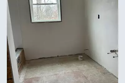 20 Doreen Court, Cranston, RI 02921 - Photo 9