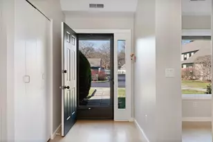 3 Martingale Ln, Narragansett, RI 02882 - Photo 5