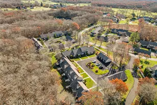 3 Martingale Ln, Narragansett, RI 02882 - Photo 3