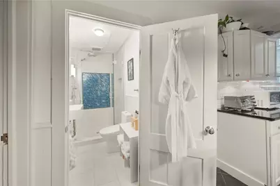 33 Marsh Street, Newport, RI 02840 - Photo 13