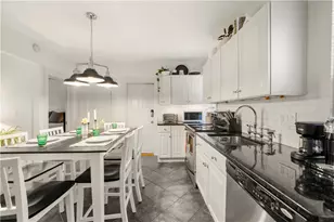 33 Marsh St, Newport, RI 02840 - Photo 9