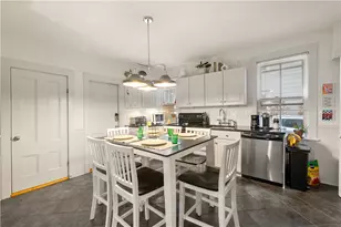 33 Marsh St, Newport, RI 02840 - Photo 7