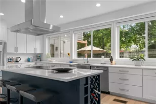 27 Weatherly Ave, Newport, RI 02840 - Photo 7