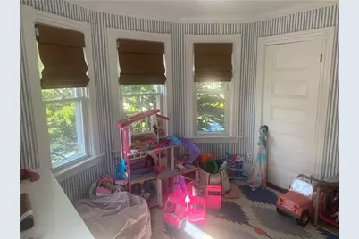 27 Mann Avenue, Newport, RI 02840 - Photo 13