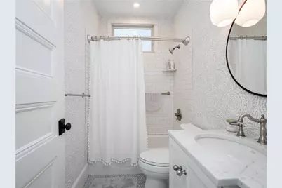 27 Mann Avenue, Newport, RI 02840 - Photo 11