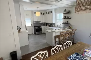 27 Mann Ave, Newport, RI 02840 - Photo 3