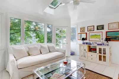 24 Hunter Avenue, Newport, RI 02840 - Photo 15