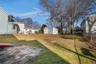 35 Forest Ave, Cumberland, RI 02864 - Photo 17