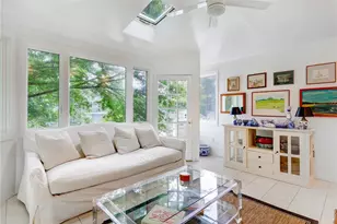 24 Hunter Ave, Newport, RI 02840 - Photo 15