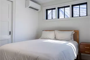 7 Dearborn St, Newport, RI 02840 - Photo 15