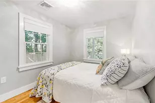 10 Robinson St, Narragansett, RI 02882 - Photo 17