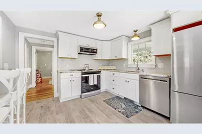 10 Robinson Street, Narragansett, RI 02882 - Photo 15