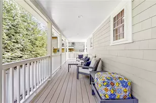 10 Robinson St, Narragansett, RI 02882 - Photo 25