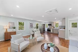 7 Laneway Ct, Narragansett, RI 02882 - Photo 5