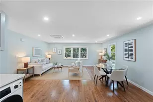 7 Laneway Ct, Narragansett, RI 02882 - Photo 3