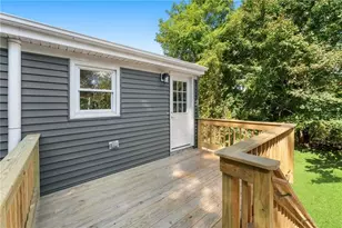 7 Laneway Ct, Narragansett, RI 02882 - Photo 17