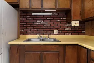 14 Douglas St, West Warwick, RI 02893 - Photo 5