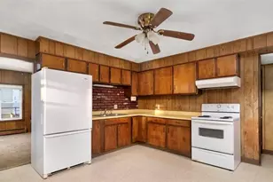 14 Douglas St, West Warwick, RI 02893 - Photo 3