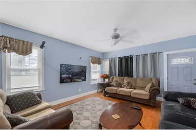 75 Larch Street, Pawtucket, RI 02860 - Photo 9