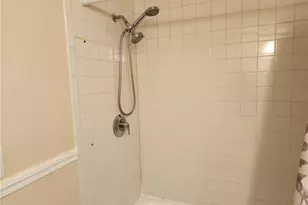 72 W Shore Rd, Warwick, RI 02886 - Photo 11