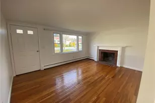 38 Eisenhower Pl, South Kingstown, RI 02879 - Photo 5