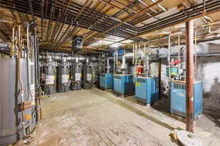 66 Webster St, Newport, RI 02840 - Photo 29