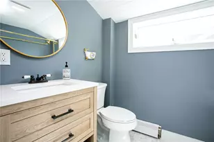 5 Cherry St, Newport, RI 02840 - Photo 21