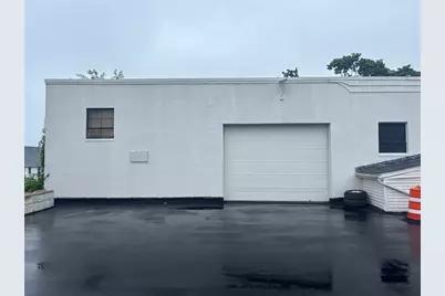 1533 South Main Street, Fall River, MA 02724 - Photo 3