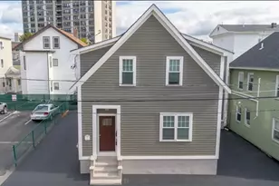 7 Pequot St, Providence, RI 02903 - Photo 1