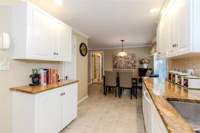 17 Woodview Drive, Cranston, RI 02920 - Photo 7