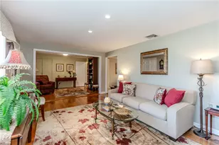 17 Woodview Dr, Cranston, RI 02920 - Photo 13