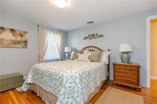 17 Woodview Dr, Cranston, RI 02920 - Photo 25