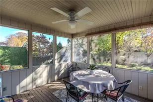 17 Woodview Dr, Cranston, RI 02920 - Photo 37