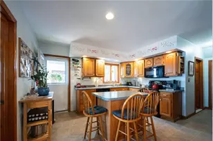 22 Harrison St, Bristol, RI 02809 - Photo 9