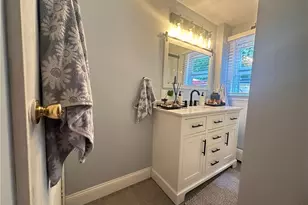 16 Smith St, Bristol, RI 02890 - Photo 33