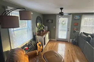 16 Smith St, Bristol, RI 02890 - Photo 15