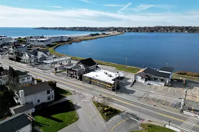 116 Aquidneck Avenue, Middletown, RI 02842 - Photo 3